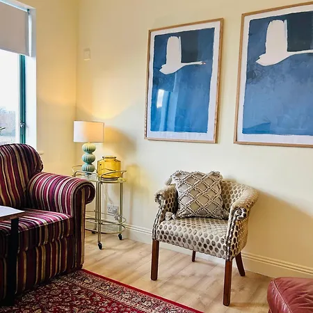 בית נופש Seafront Amazing Seaview 3 Double Bedrooms *