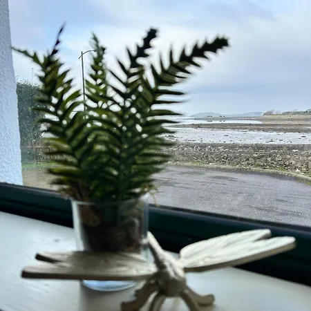 Seafront Amazing Seaview 3 Double Bedrooms * Westport