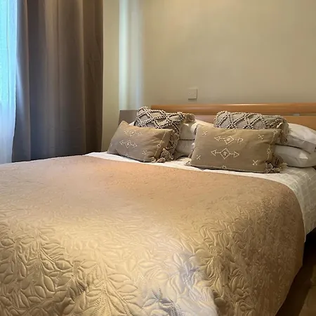 Seafront Amazing Seaview 3 Double Bedrooms Hébergement de vacances