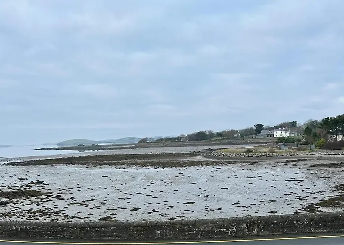 Дом отдыха Seafront Amazing Seaview 3 Double Bedrooms